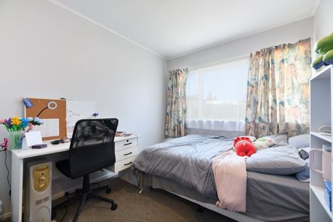 Photo of property in 16 Abel Tasman Avenue, Henderson, Auckland, 0610