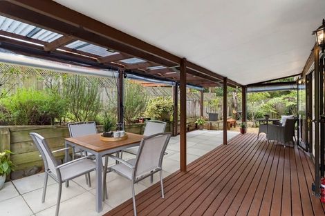 Photo of property in 10 Corokia Place, Totara Heights, Auckland, 2105