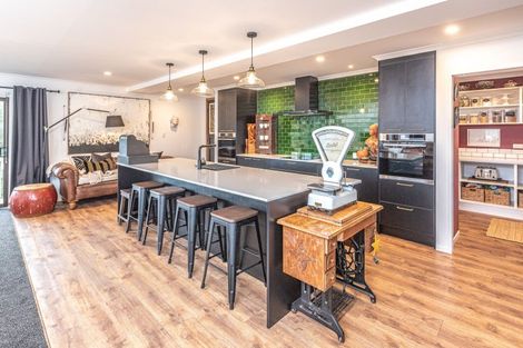 Photo of property in 11 D'arcy Road, Bastia Hill, Whanganui, 4500