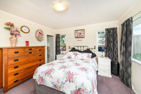 Photo of property in 16 Antrim Place, Hokowhitu, Palmerston North, 4410
