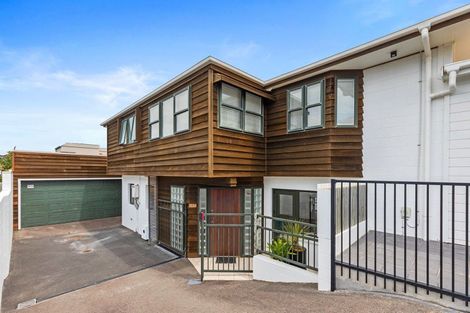Photo of property in 324b Oceanbeach Road, Mount Maunganui, 3116