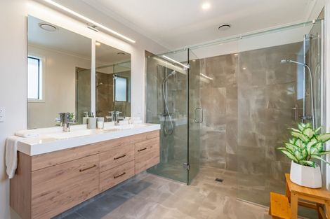 Photo of property in 79 Mawai Hakona Drive, Wallaceville, Upper Hutt, 5018