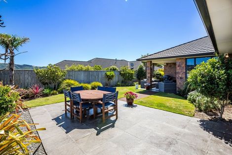 Photo of property in 73 Aotea Drive, Aotea, Porirua, 5024