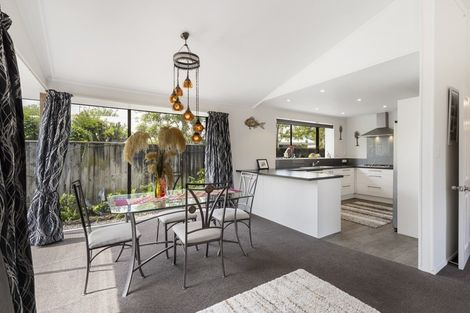 Photo of property in 9 Ludlow Place, Parklands, Christchurch, 8083