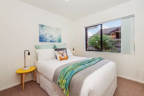 Photo of property in 2/55 Seaview Road, Glenfield, Auckland, 0629