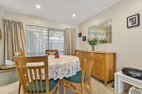 Photo of property in 1/39 Sturges Road, Henderson, Auckland, 0612