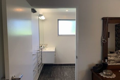 Photo of property in 1 Sunhaven Cove, Cromwell, 9310