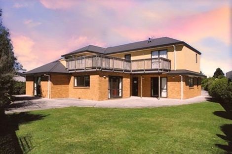 Photo of property in 35 Jones Crescent, Melville, Hamilton, 3206