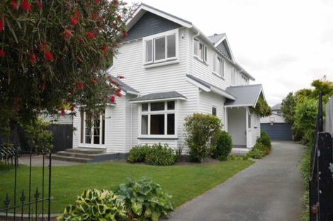 Photo of property in 22 Saint Andrews Square, Strowan, Christchurch, 8052