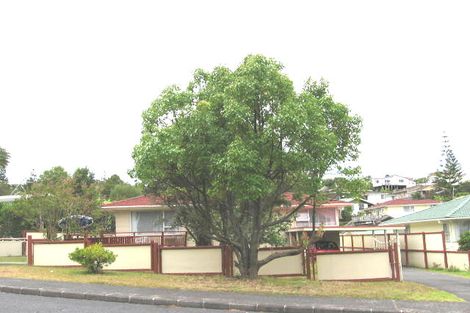 Photo of property in 13 Sequoia Place, Sunnynook, Auckland, 0620