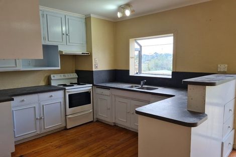 Photo of property in 349 Wairau Road, Totara Vale, Auckland, 0629