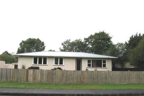 Photo of property in 14 Lucinda Place, Glen Eden, Auckland, 0602