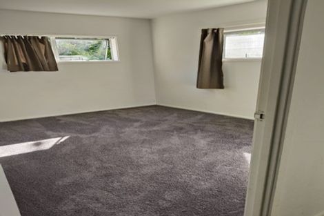 Photo of property in 4 Geoffrey Road, Torbay, Auckland, 0630