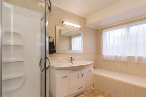 Photo of property in 168 Queen Street, Waiuku, 2123