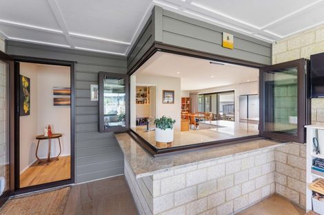 Photo of property in 38 Titoki Road, Waikanae Beach, Waikanae, 5036