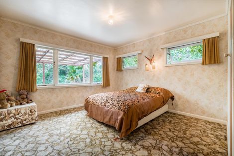 Photo of property in 60 Sylvan Crescent, Te Atatu South, Auckland, 0610