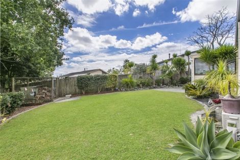 Photo of property in 158 Luckens Road, West Harbour, Auckland, 0618