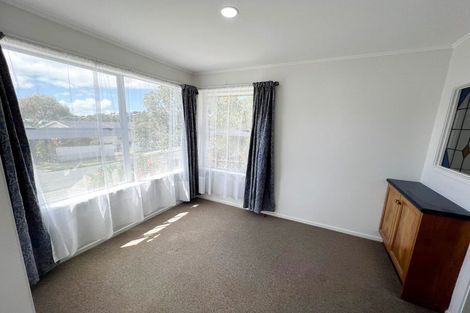 Photo of property in 1/2 Gretel Place, Hillcrest, Auckland, 0627