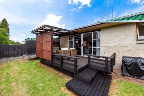 Photo of property in 2/201 Henderson Valley Road, Henderson, Auckland, 0612