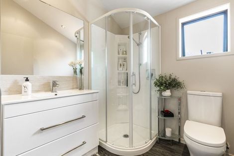 Photo of property in 5/8 Tobago Place, Sunnynook, Auckland, 0620