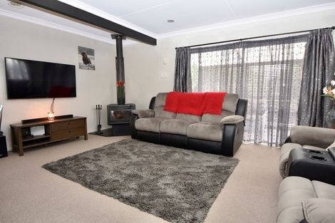 Photo of property in 65 Victoria Street, Carterton, 5713