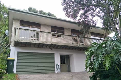 Photo of property in 13 Malters Place, Browns Bay, Auckland, 0630