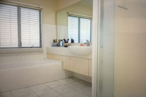 Photo of property in 6 Gresford Place, Churton Park, Wellington, 6037