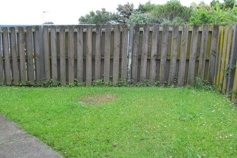 Photo of property in 1/60 Cockayne Crescent, Sunnynook, Auckland, 0620