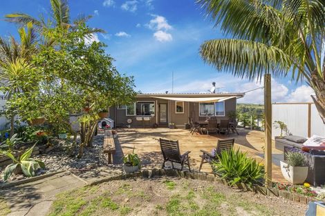 Photo of property in 9 Everard Avenue, Army Bay, Whangaparaoa, 0930