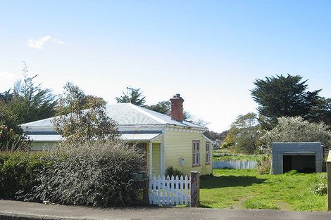 Photo of property in 6 Ngareta Street, Marton, 4710