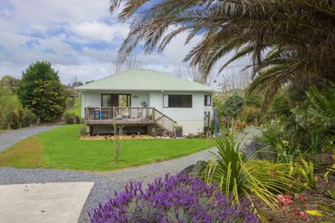 Photo of property in 1935 Cove Road, Mangawhai Heads, Kaiwaka, 0573