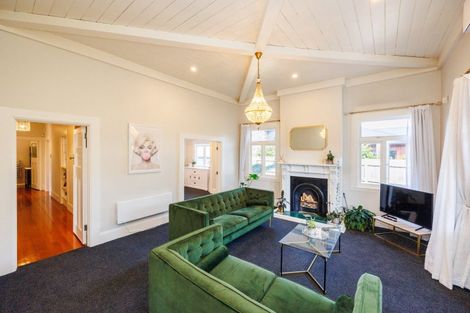 Photo of property in 239 Victoria Avenue, Hokowhitu, Palmerston North, 4410