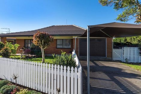 Photo of property in 4a Sunshine Place, Papakura, 2110
