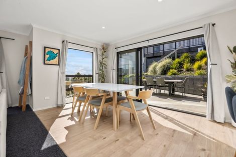 Photo of property in 82 Kotare Street, Waikanae, 5036