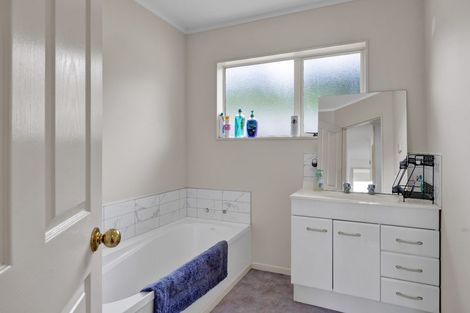 Photo of property in 10b Gladstone Street, Hawera, 4610