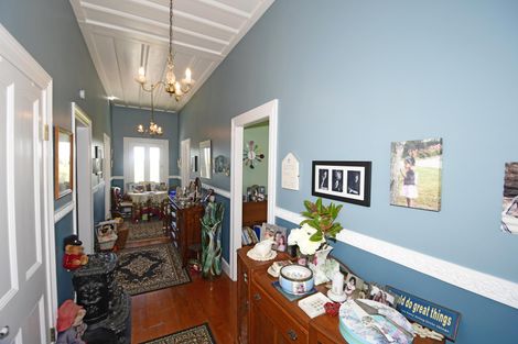 Photo of property in 10 Rangiora Road, Kaiwaka, 0573