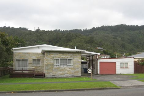 Photo of property in 33 Tawhai Street, Stokes Valley, Lower Hutt, 5019