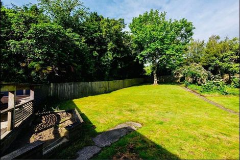 Photo of property in 11 Morgan Place, Tawa, Wellington, 5028