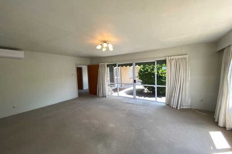 Photo of property in 318 Avonhead Road, Avonhead, Christchurch, 8042