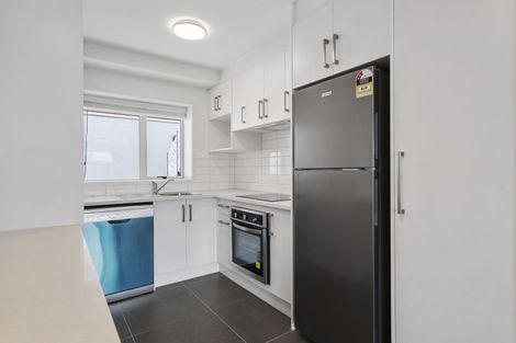 Photo of property in 2g/4045 Great North Road, Glen Eden, Auckland, 0602