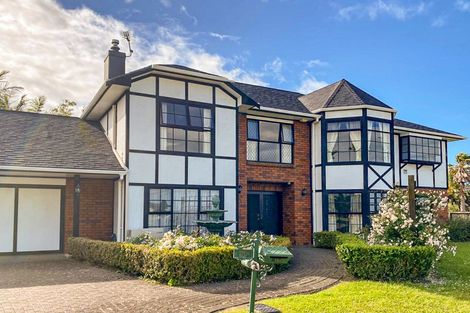 Photo of property in 20 Whiting Grove, West Harbour, Auckland, 0618