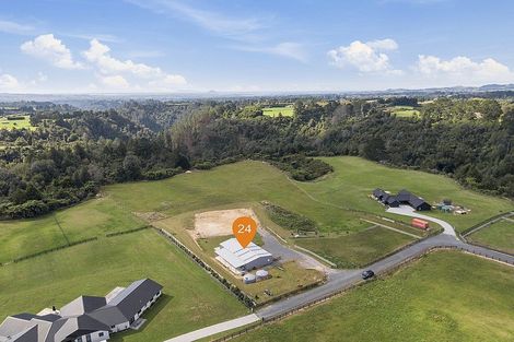 Photo of property in 24 Sarona Park Drive, Omanawa, 3171