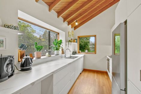 Photo of property in 11 Cannon Street, Westown, New Plymouth, 4310