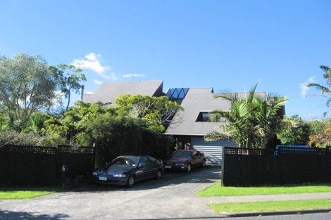 Photo of property in 5 Charles Prevost Drive, The Gardens, Auckland, 2105