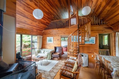 Photo of property in 27 Hauraki Terrace, Pukawa Bay, Turangi, 3381