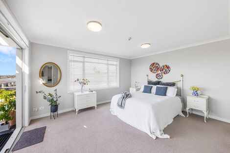 Photo of property in 72 Landmark Terrace, Orewa, 0931