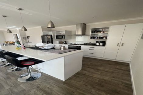 Photo of property in 10 Poulson Grove, Trentham, Upper Hutt, 5018