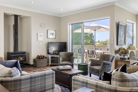 Photo of property in 10 Wakeman Road, Acacia Bay, Taupo, 3330