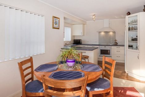 Photo of property in 4a Sunshine Place, Papakura, 2110