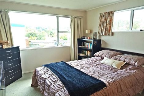 Photo of property in 29 Cockayne Crescent, Sunnynook, Auckland, 0620